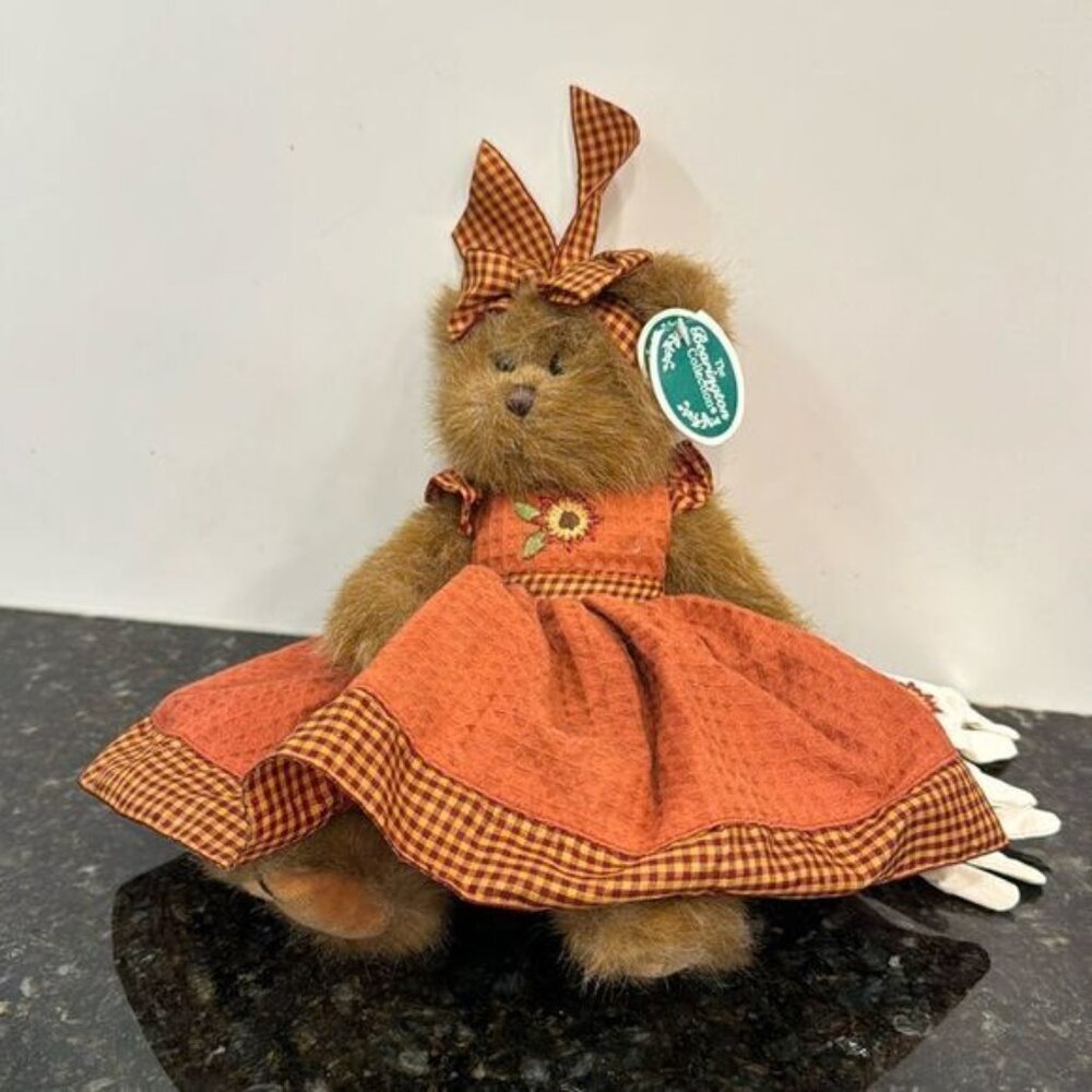 The Bearington Bears Collection 11” bear female light brown orange Dress